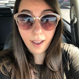 Meet your Posher, Melanie